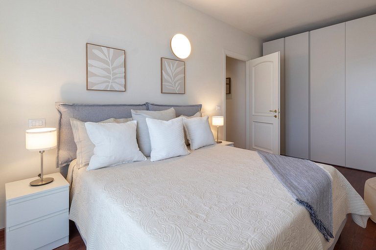 Appartamento con Terrazza e Parcheggio a Lucca