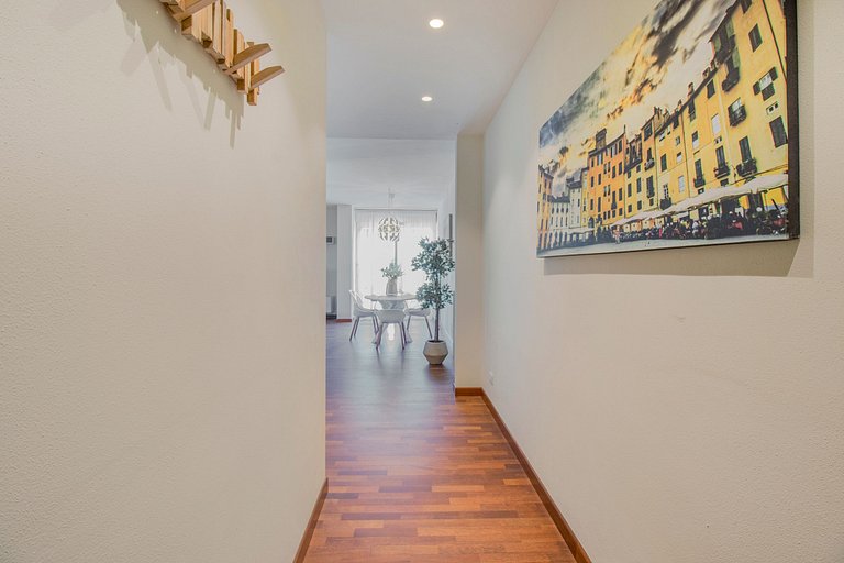 Appartamento con Terrazza e Parcheggio a Lucca